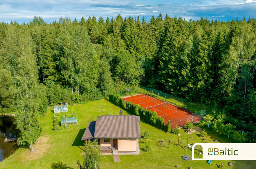 Parduodamas namas Šilo g., Riešės k., Vilniaus r. sav., 241 m2 ploto, 1 aukštai 8