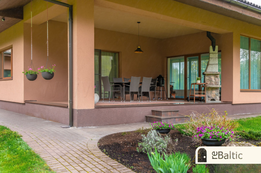 Parduodamas namas Šilo g., Riešės k., Vilniaus r. sav., 241 m2 ploto, 1 aukštai 17