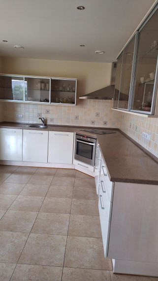 Parduodamas namas Salos g., Raizgių k., Šiaulių r. sav., 232.04 m² ploto 6 kambariai 4