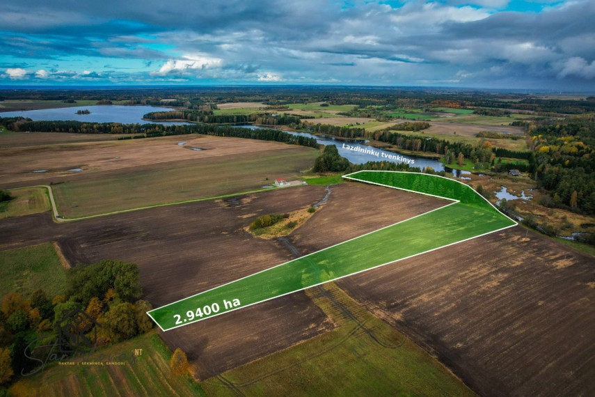 PRIE LAZDININKŲ TVENKINIO PARDUODAMAS 2.94 HA SKLYPAS 1