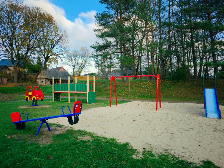 Parduodamas namas Aukštaičių g., Kuktiškių mstl., Utenos r. sav., 142.00 m² ploto 6 kambariai 26