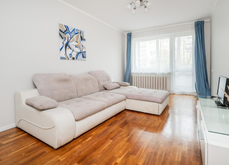 Nuomojamas butas Vido Maciulevičiaus g., Karoliniškės, Vilniaus m., Vilniaus m. sav., 60.8 m2 ploto, 3 kambariai Nuomojamas butas Vido Maciulevičiaus g., Karoliniškės, Vilniaus m., Vilniaus m. sav., 60.8 m2 ploto, 3 kambariai