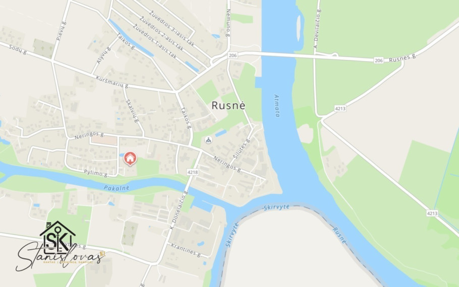 RUSNĖS MIESTELYJE PARDUODAMA NAMO DALIS SU 28.18 ARŲ ŽEMĖS SKLYPU 26