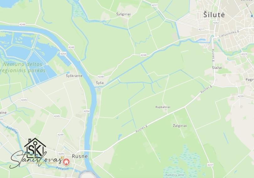 RUSNĖS MIESTELYJE PARDUODAMA NAMO DALIS SU 28.18 ARŲ ŽEMĖS SKLYPU 27
