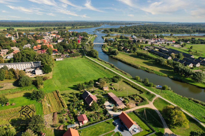 RUSNĖS MIESTELYJE PARDUODAMA NAMO DALIS SU 28.18 ARŲ ŽEMĖS SKLYPU 32