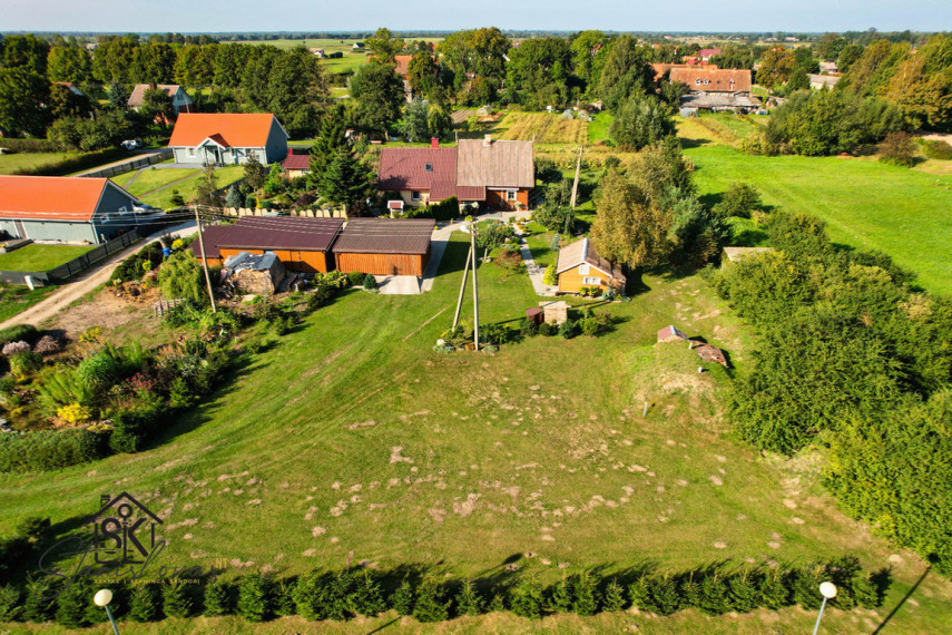 RUSNĖS MIESTELYJE PARDUODAMA NAMO DALIS SU 28.18 ARŲ ŽEMĖS SKLYPU 38