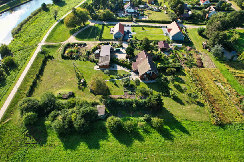 RUSNĖS MIESTELYJE PARDUODAMA NAMO DALIS SU 28.18 ARŲ ŽEMĖS SKLYPU 41