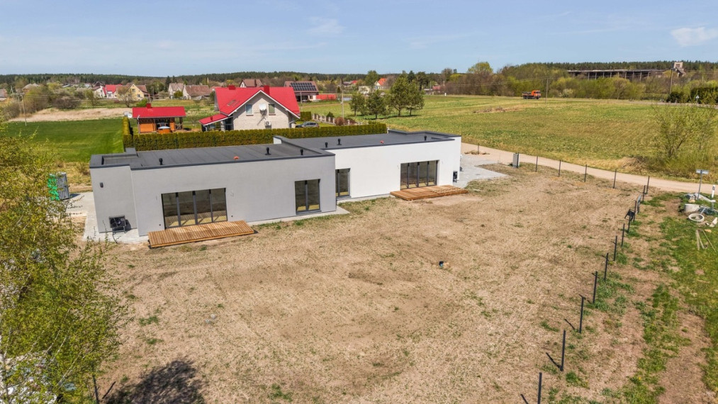 Parduodamas namas Geležinkelio g., Bezdonių k., Vilniaus r. sav., 122 m2 ploto, 1 aukštai 8