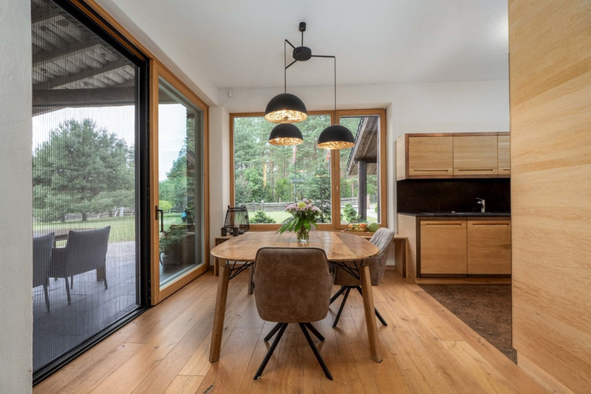 Parduodamas namas Leipalingio pl., Kaziulių k., Druskininkų sav., 300 m2 ploto, 2 aukštai 12