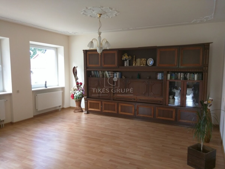 Parduodamas namas Smalininkų m., Jurbarko r. sav., 300 m2 ploto, 2 aukštai 8