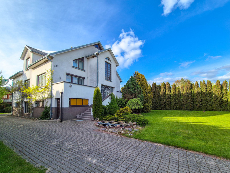 Parduodamas namas Akacijų g., Vinkšnėnų k., Šiaulių r. sav., 236.77 m2 ploto, 2 aukštai 2