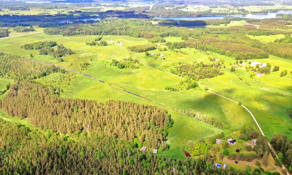 Parduodamas namas Antatiškių k., Molėtų r. sav., 35.00 m² ploto 2 kambariai 3