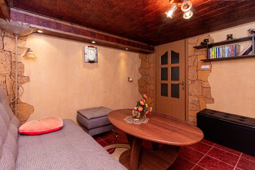 Parduodamas namas Alytaus g., Lybiškių k., Jurbarko r. sav., 150 m2 ploto, 1 aukštai 24