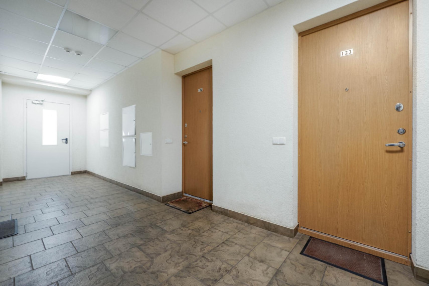 Parduodamas butas Algimanto Petro Kavoliuko g., Karoliniškės, Vilniaus m., Vilniaus m. sav., 75.73 m² ploto 3 kambariai 23
