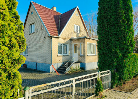 Parduodamas namas Žemaitės g., Zarasų m., Zarasų r. sav., 157.00 m² ploto 6 kambariai Parduodamas namas Žemaitės g., Zarasų m., Zarasų r. sav., 157.00 m² ploto 6 kambariai