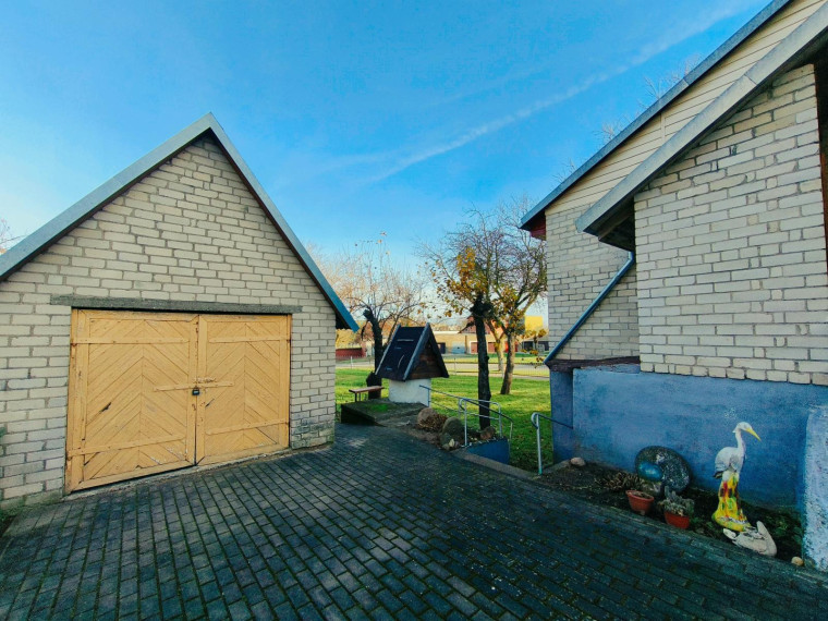 Parduodamas namas Žemaitės g., Zarasų m., Zarasų r. sav., 157.00 m² ploto 6 kambariai 20