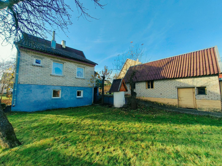 Parduodamas namas Žemaitės g., Zarasų m., Zarasų r. sav., 157.00 m² ploto 6 kambariai 4