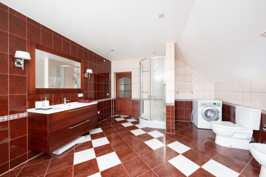 Parduodamas namas Riešutų g., Staniūnų k., Panevėžio r. sav., 642 m2 ploto, 2 aukštai 27