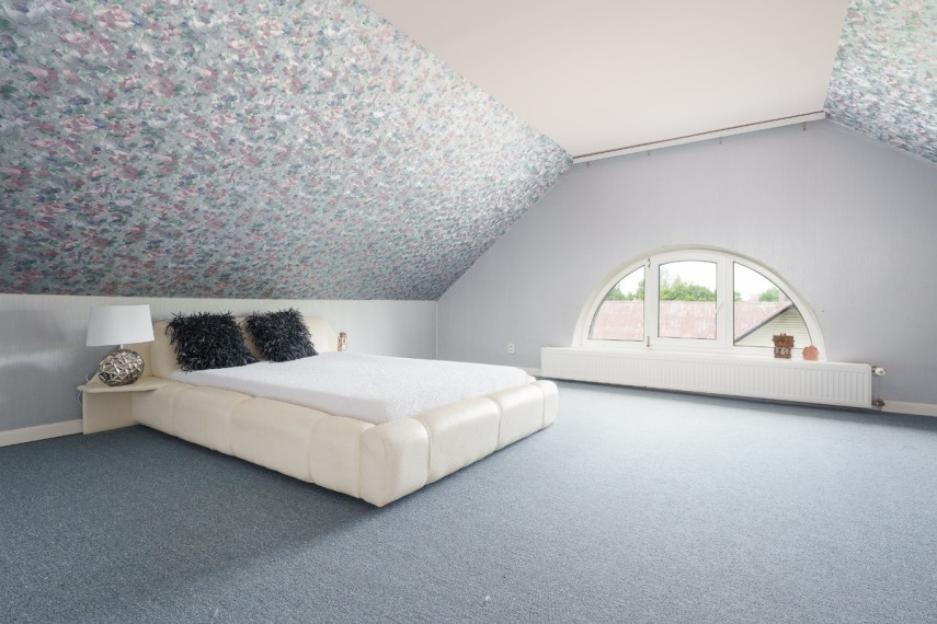Parduodamas namas Riešutų g., Staniūnų k., Panevėžio r. sav., 642 m2 ploto, 2 aukštai 32