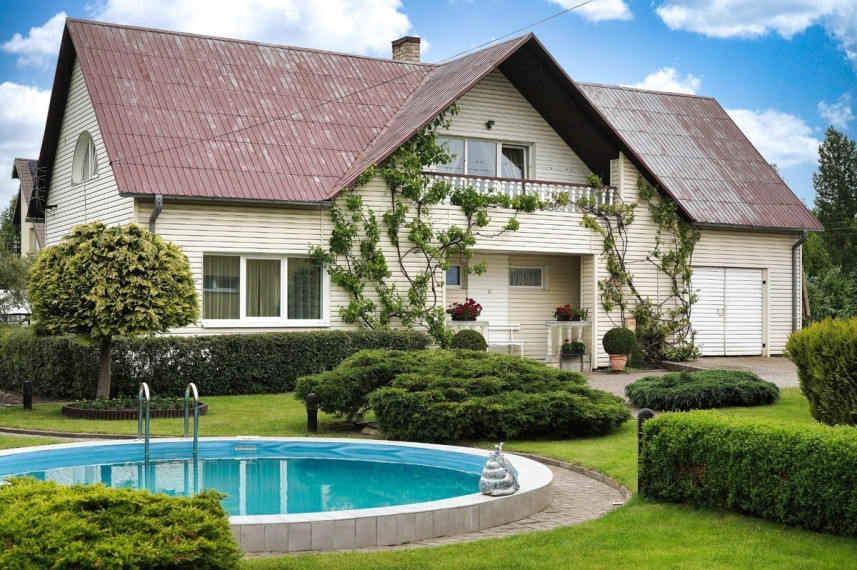 Parduodamas namas Riešutų g., Staniūnų k., Panevėžio r. sav., 642 m2 ploto, 2 aukštai 40