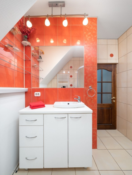 Parduodamas namas Riešutų g., Staniūnų k., Panevėžio r. sav., 642 m2 ploto, 2 aukštai 50