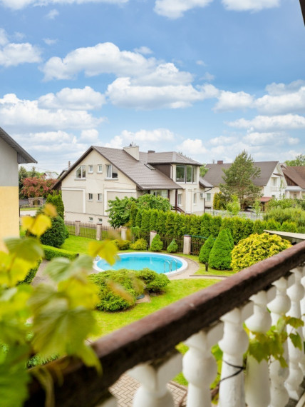Parduodamas namas Riešutų g., Staniūnų k., Panevėžio r. sav., 642 m2 ploto, 2 aukštai 59