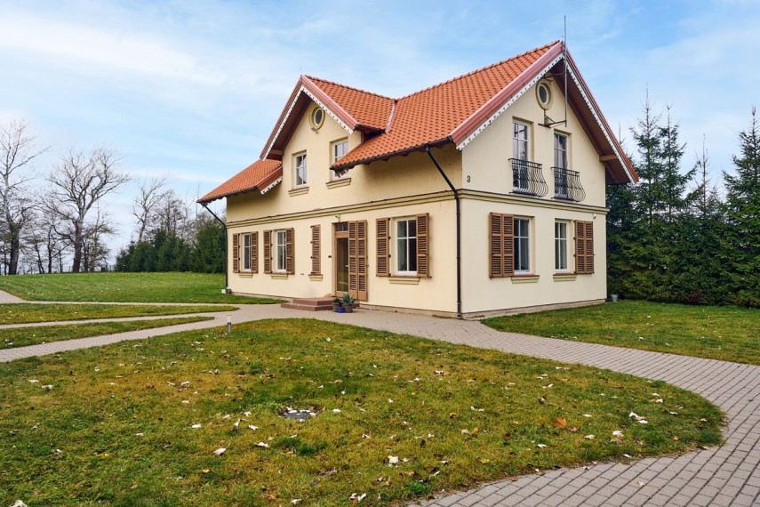 Parduodamas namas Marių g., Ventės k., Šilutės r. sav., 379.7 m2 ploto, 2 aukštai 40