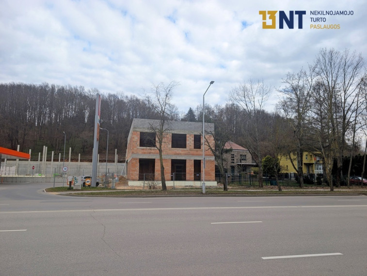 NAUJAS ADMINISTRACINĖS PASKIRTIES PASTATAS, GALIMA MEDICINOS PASKIRTIS 9