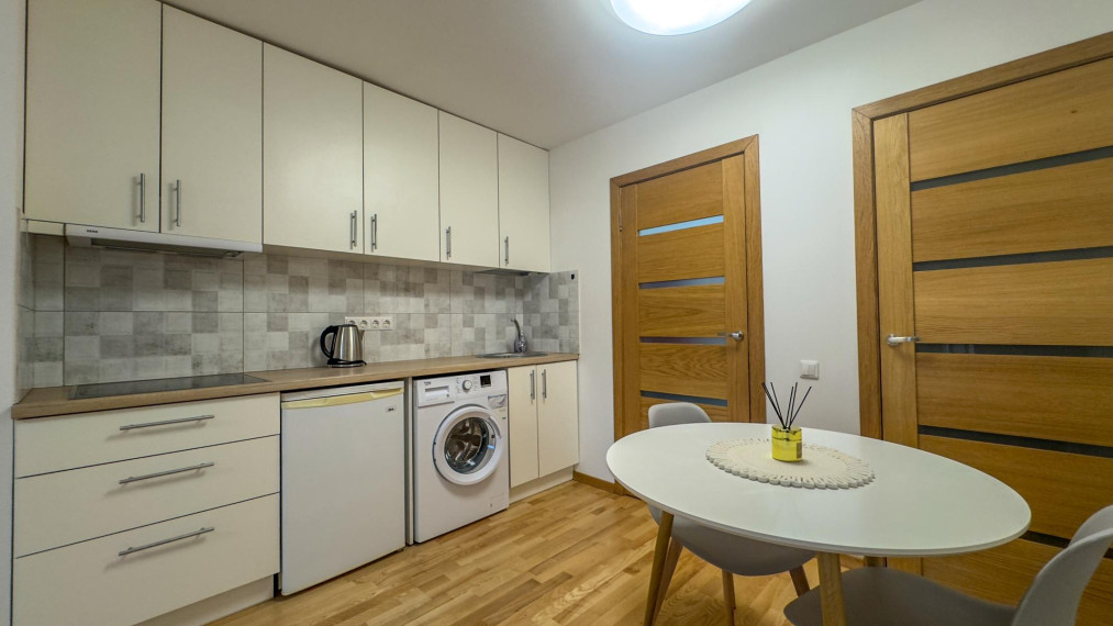 Parduodamas butas Liškiavos g., Druskininkų m., Druskininkų sav., 90.00 m² ploto 4 kambariai 16