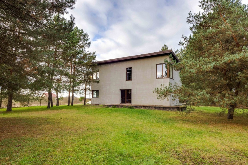 Parduodamas namas Vytauto g., Dukstynos k., Ukmergės r. sav., 216.04 m2 ploto, 2 aukštai 2