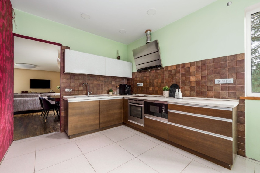 Parduodamas namas Vytauto g., Dukstynos k., Ukmergės r. sav., 216.04 m2 ploto, 2 aukštai 13