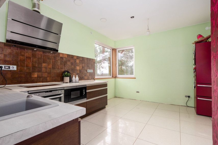 Parduodamas namas Vytauto g., Dukstynos k., Ukmergės r. sav., 216.04 m2 ploto, 2 aukštai 17