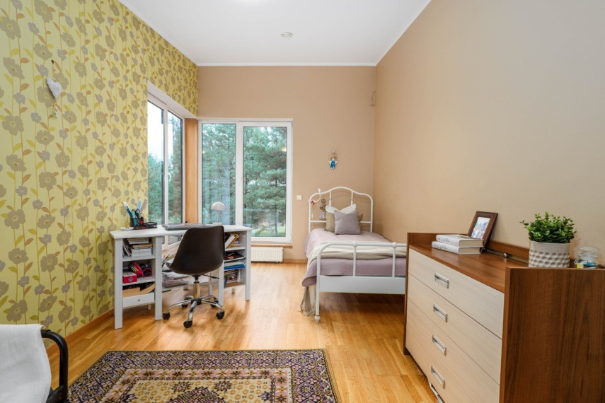 Parduodamas namas Vytauto g., Dukstynos k., Ukmergės r. sav., 216.04 m2 ploto, 2 aukštai 35