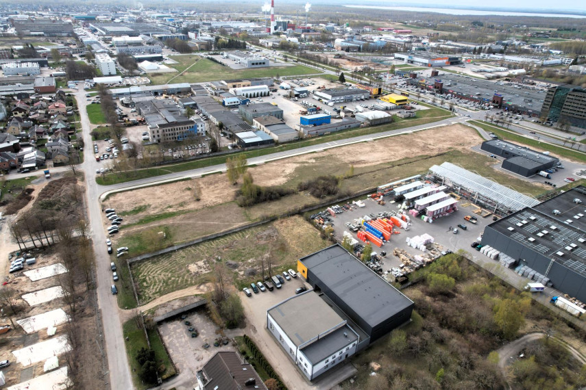 Parduodamas komercinės paskirties sklypas Girulių g., Žaliūkiai, Šiaulių m., Šiaulių m. sav., 13 a ploto 17