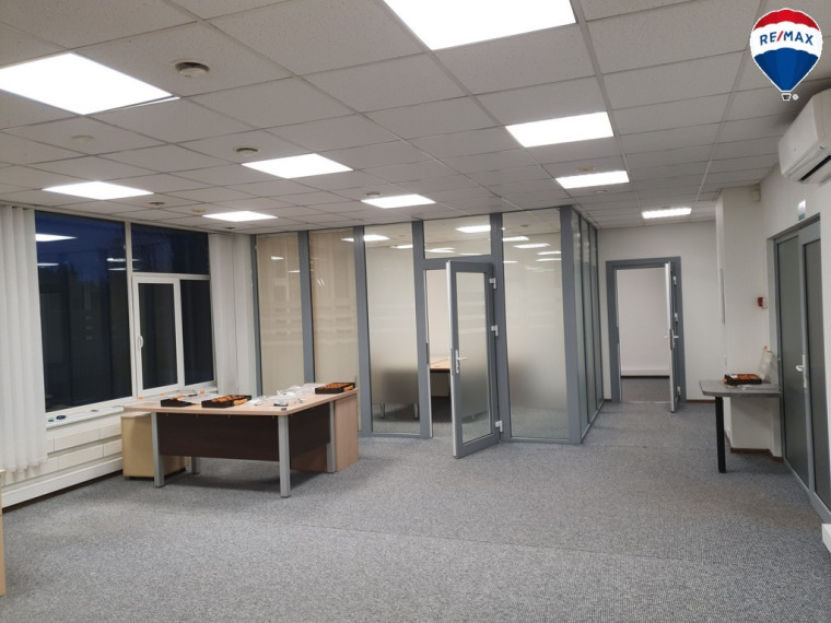 Nuomojamos įvairaus dydžio patalpos Ateities g. 10A, Vilniuje 8