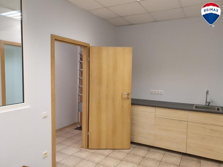 Nuomojamos įvairaus dydžio patalpos Ateities g. 10A, Vilniuje 16