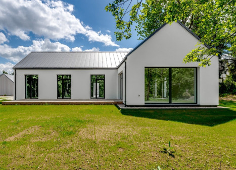 Parduodamas namas Sakališkių g., Balsiai, Vilniaus m., Vilniaus m. sav., 135 m2 ploto, 1 aukštai Parduodamas namas Sakališkių g., Balsiai, Vilniaus m., Vilniaus m. sav., 135 m2 ploto, 1 aukštai