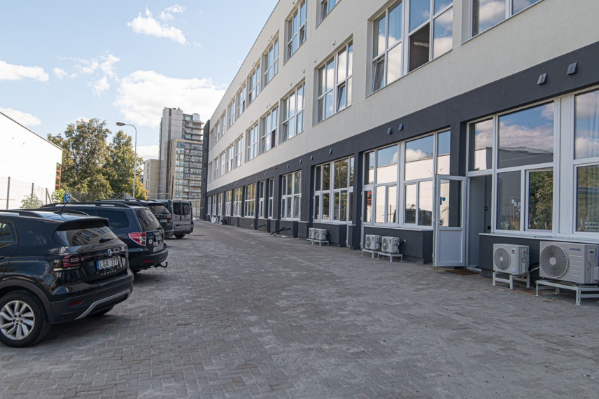 Parduodamas butas Žirmūnų g., Žirmūnai, Vilniaus m., Vilniaus m. sav., 30 m2 ploto, 2 kambariai 15