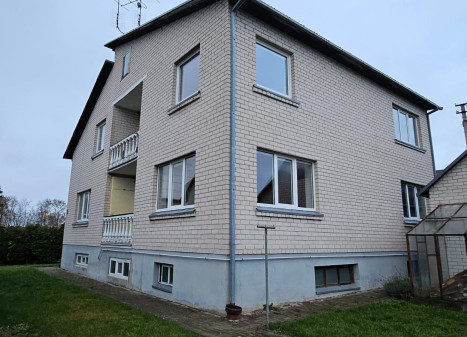 Parduodamas namas Kalnų g., Alytus I, Alytaus m., Alytaus m. sav., 320.00 m² ploto 6 kambariai Parduodamas namas Kalnų g., Alytus I, Alytaus m., Alytaus m. sav., 320.00 m² ploto 6 kambariai