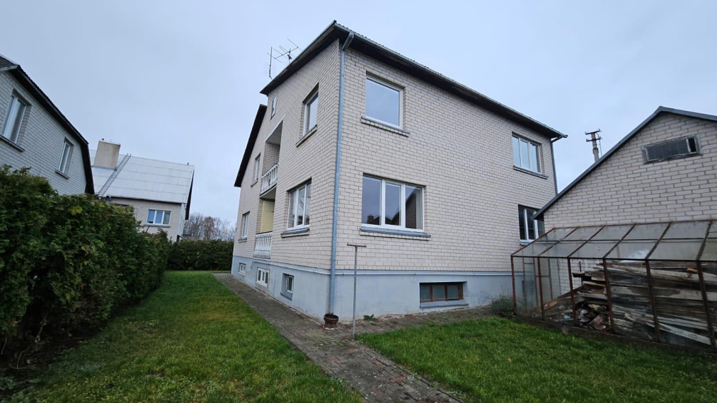 Parduodamas namas Kalnų g., Alytus I, Alytaus m., Alytaus m. sav., 320.00 m² ploto 6 kambariai 3