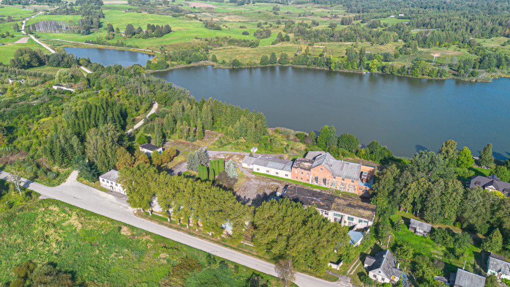 Parduodamas namas Kranto g., Ambraziškių k., Molėtų r. sav., 3996 m2 ploto, 3 aukštai 17