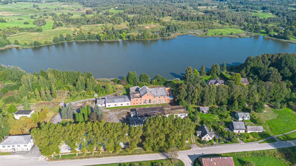 Parduodamas namas Kranto g., Ambraziškių k., Molėtų r. sav., 3996 m2 ploto, 3 aukštai 18