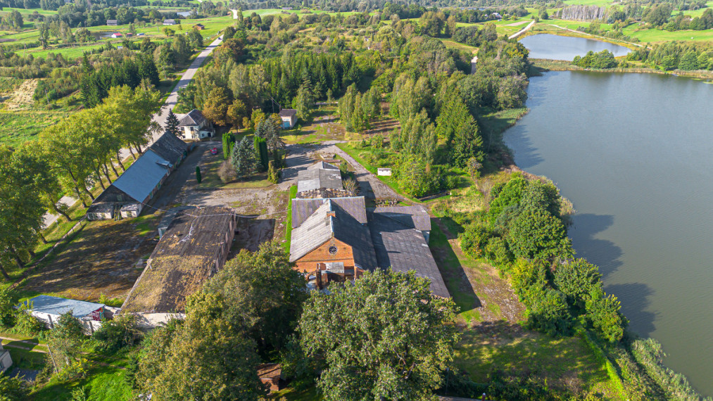 Parduodamas namas Kranto g., Ambraziškių k., Molėtų r. sav., 3996 m2 ploto, 3 aukštai 23