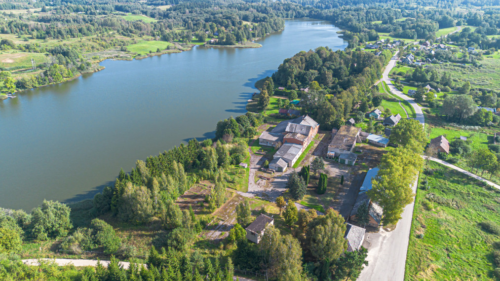 Parduodamas namas Kranto g., Ambraziškių k., Molėtų r. sav., 3996 m2 ploto, 3 aukštai 27