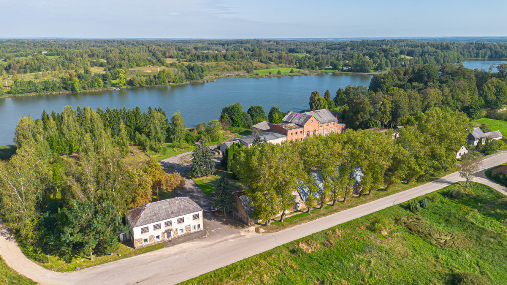 Parduodamas namas Kranto g., Ambraziškių k., Molėtų r. sav., 3996 m2 ploto, 3 aukštai 29