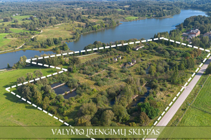 Parduodamas namas Kranto g., Ambraziškių k., Molėtų r. sav., 3996 m2 ploto, 3 aukštai 30