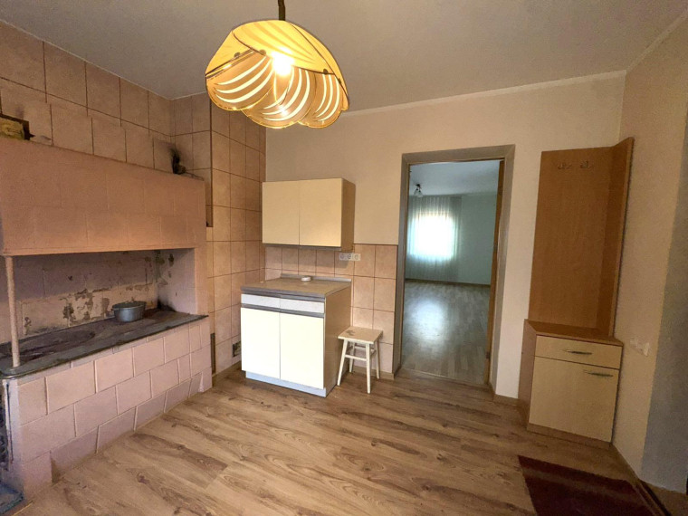 Parduodamas namas Vytauto Didžiojo g., Kelmės m., Kelmės r. sav., 73.25 m² ploto 3 kambariai 5