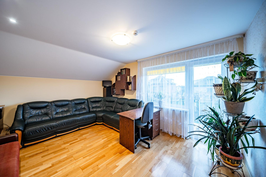 Parduodamas namas Etten-Leuro g., Pabaliai, Šiaulių m., Šiaulių m. sav., 202.76 m² ploto 5 kambariai 17