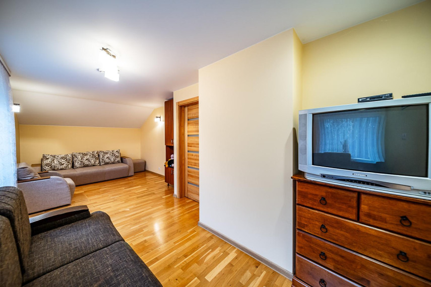 Parduodamas namas Etten-Leuro g., Pabaliai, Šiaulių m., Šiaulių m. sav., 202.76 m² ploto 5 kambariai 19