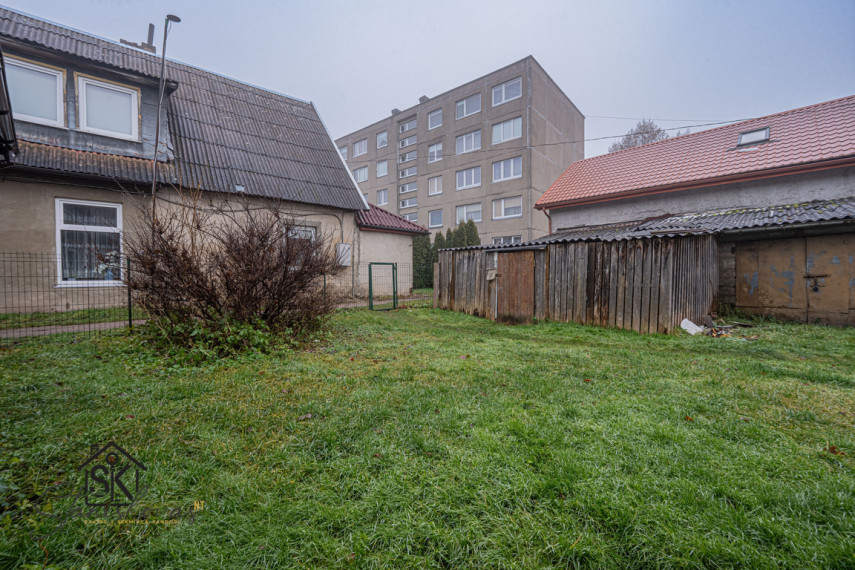 PIRMAME AUKŠTE PARDUODAMAS 3 KAMBARIŲ BUTAS ŠILUTĖJE, V.KUDIRKOS G. 6 26